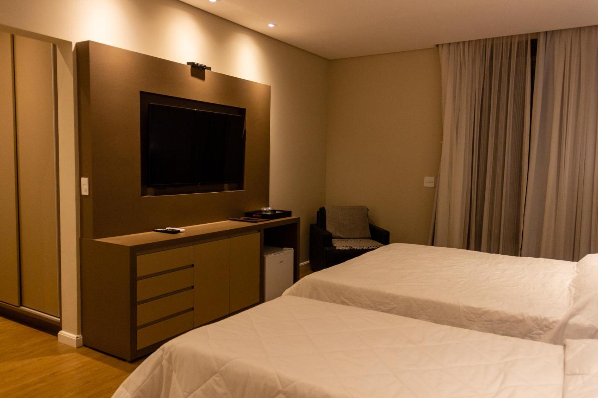 Hotel Chales Capitanias Агуас-ди-Линдоя Экстерьер фото
