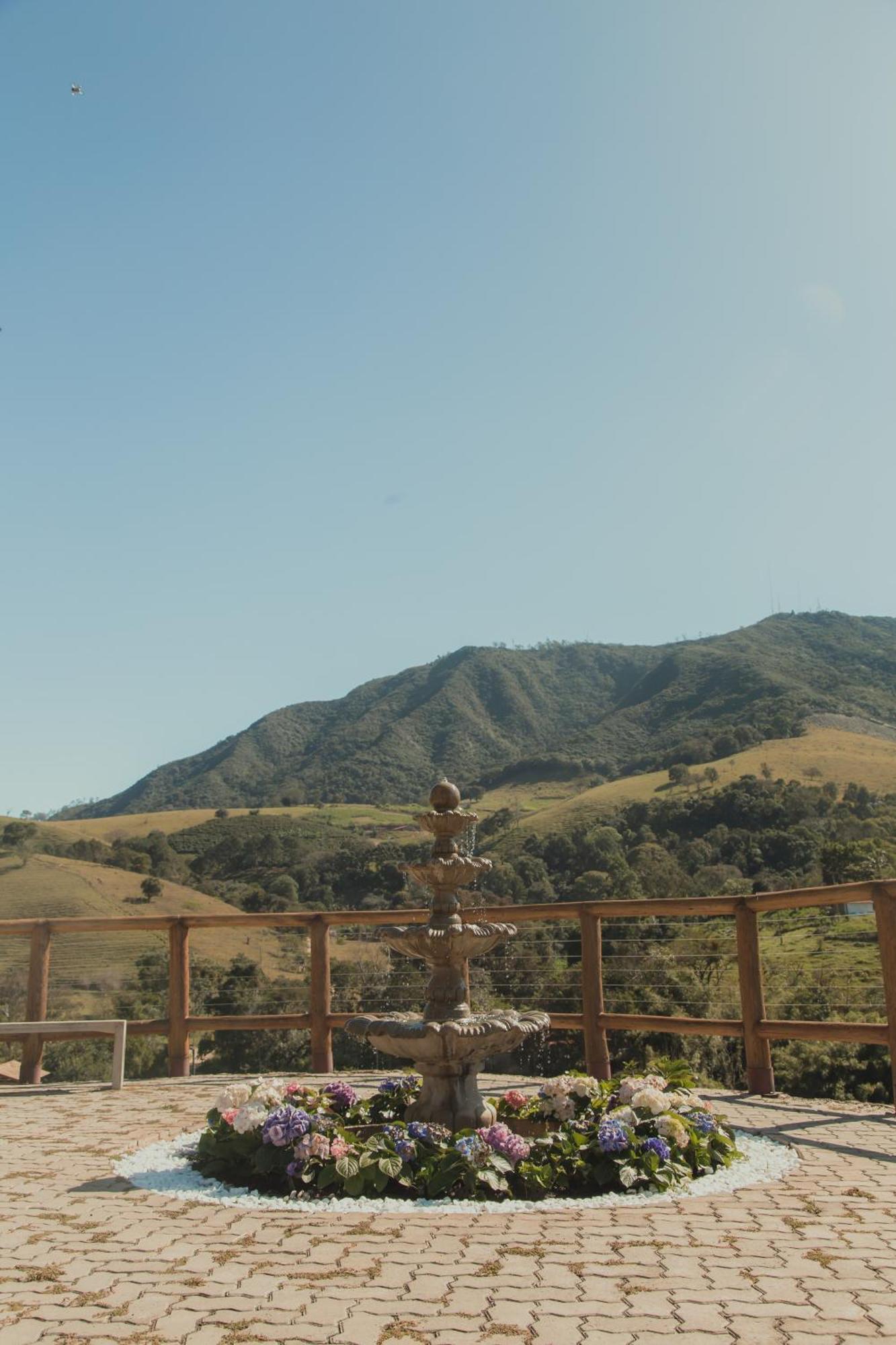 Hotel Chales Capitanias Агуас-ди-Линдоя Экстерьер фото